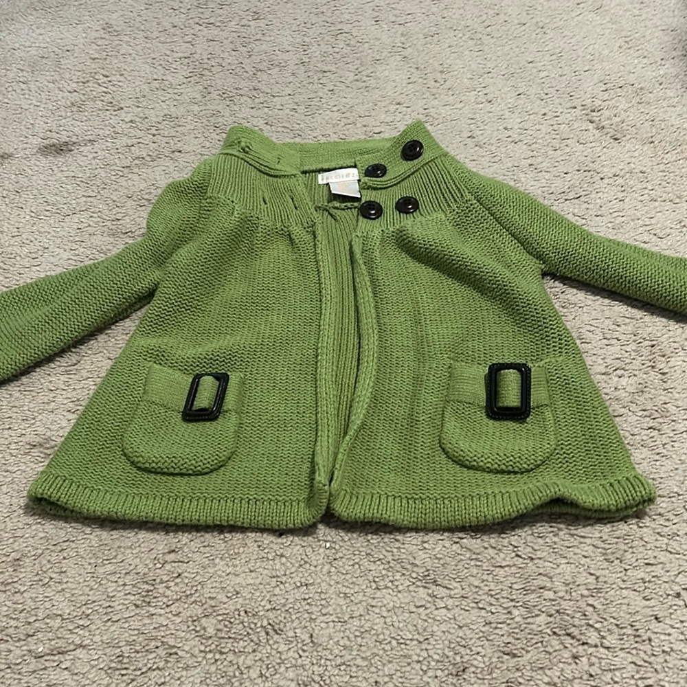 Girls size 5-6 Green Sweater
